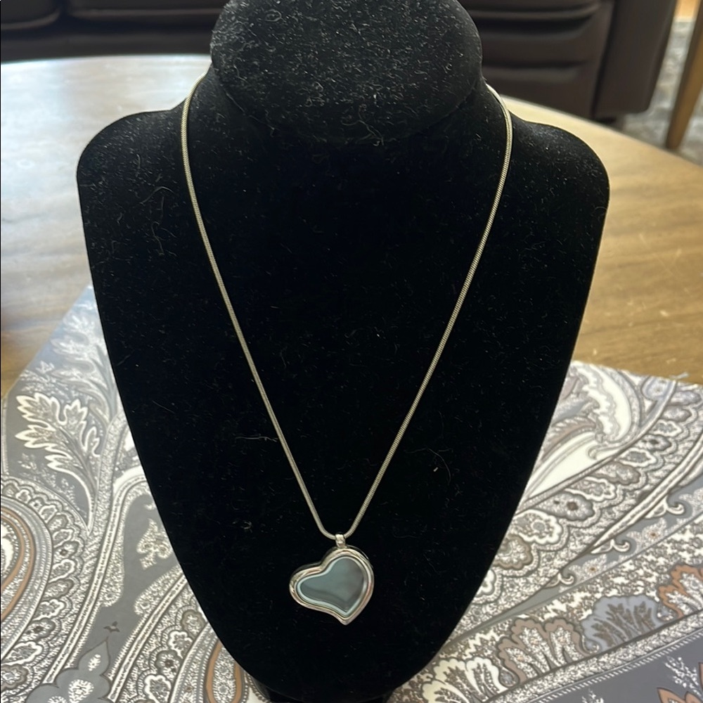 Silver Heart Pendant Necklace.  Lock it with magnetic clasp.